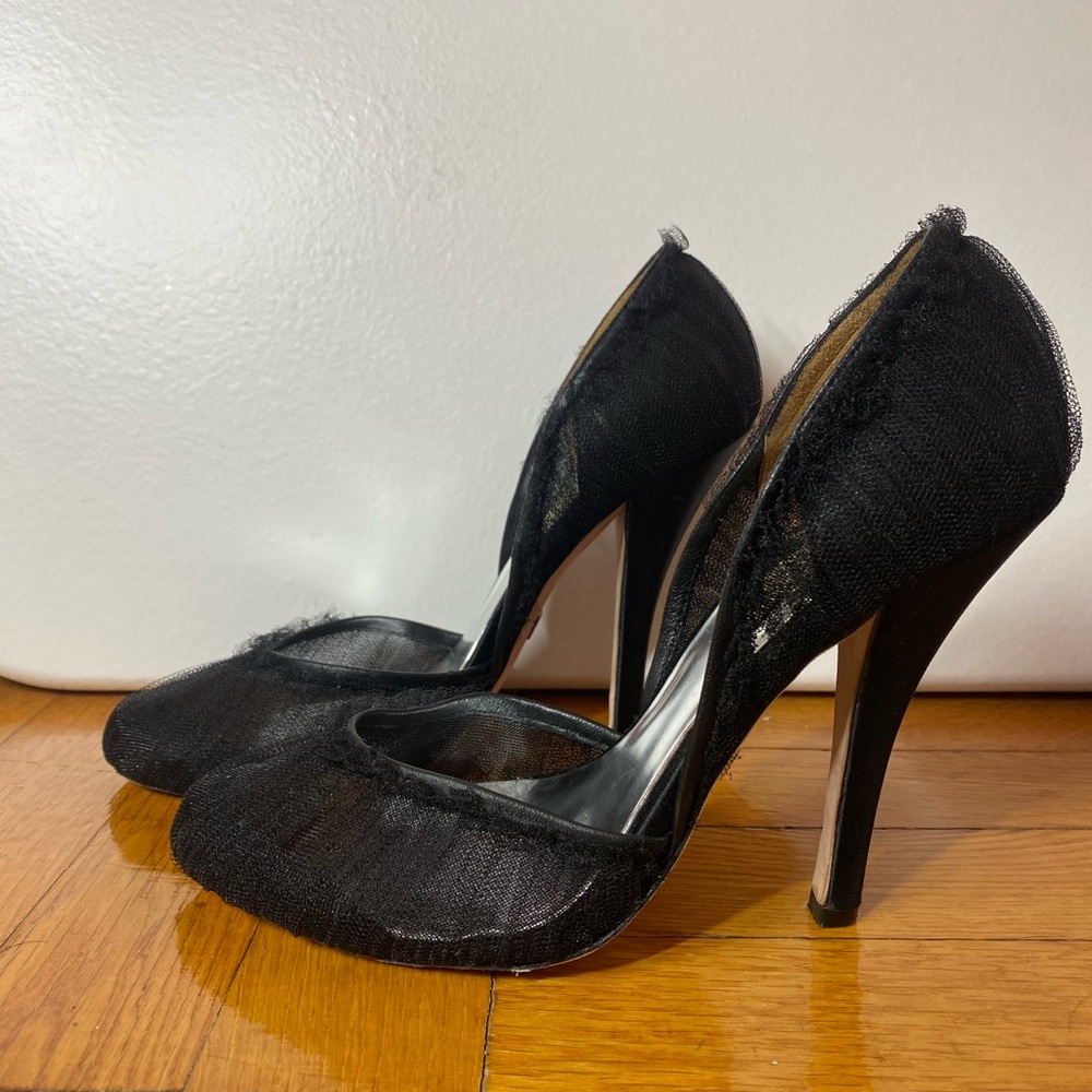 Badgley Mischka Black Tulle Ruffle Mesh Satin Round Toe Heels